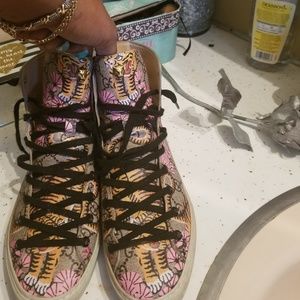 Authentic women's Gucci shoes
